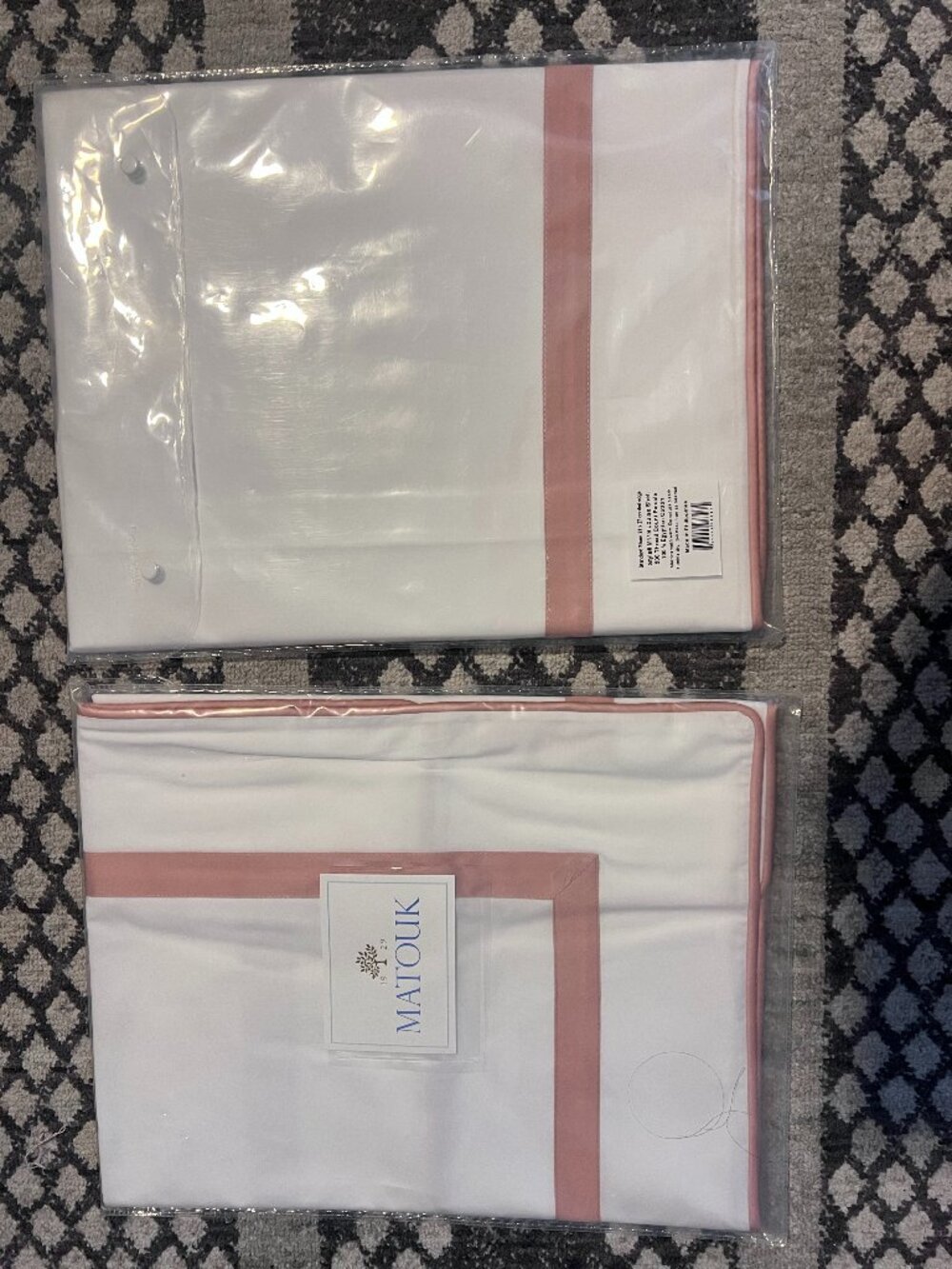 Matouk Louise Shams in Shell - Set of 2 standard and 1 euro - in original case